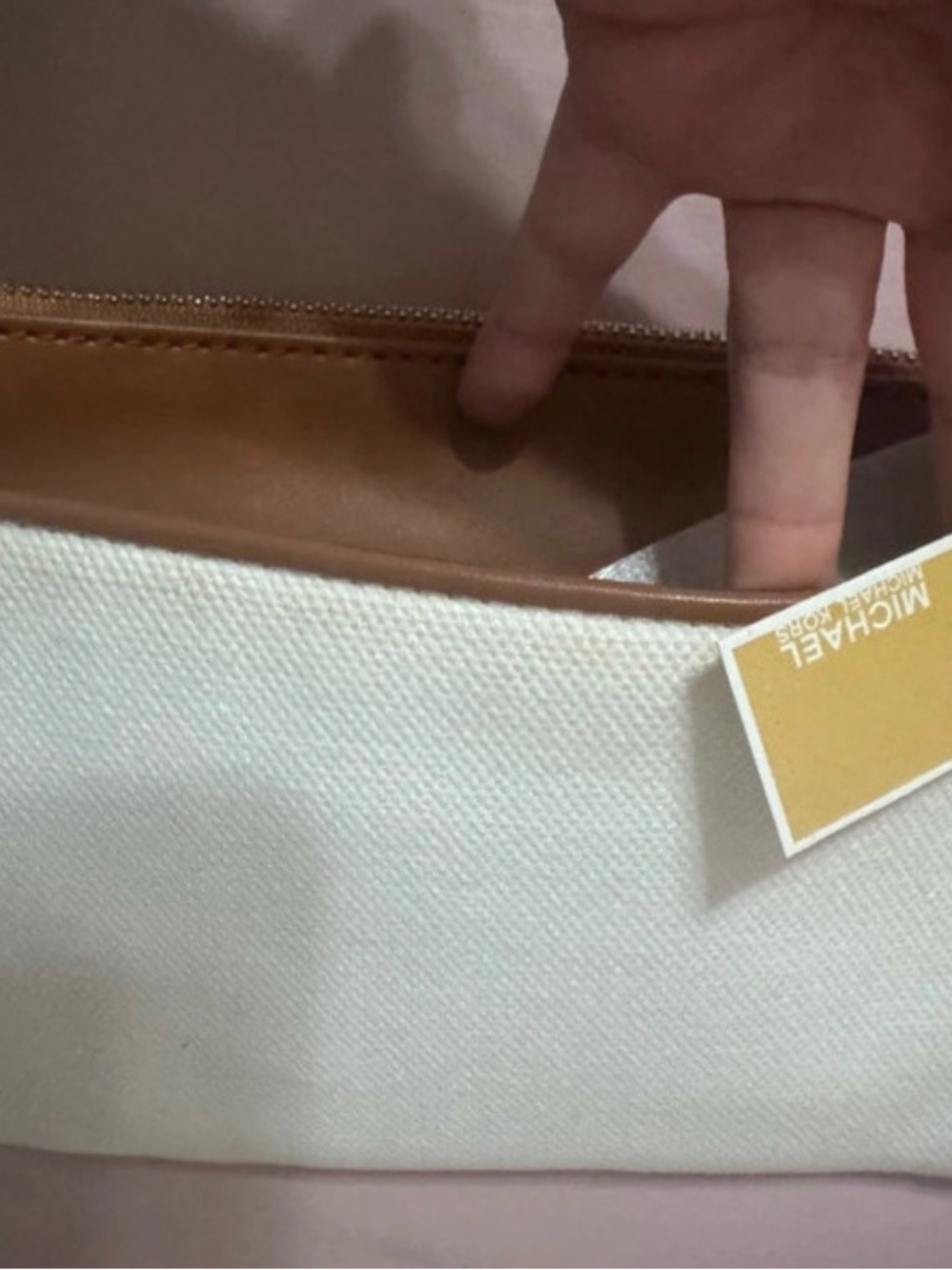 Michaels White Wristlet with Rainbow MK Logo - Picture 5 of 12